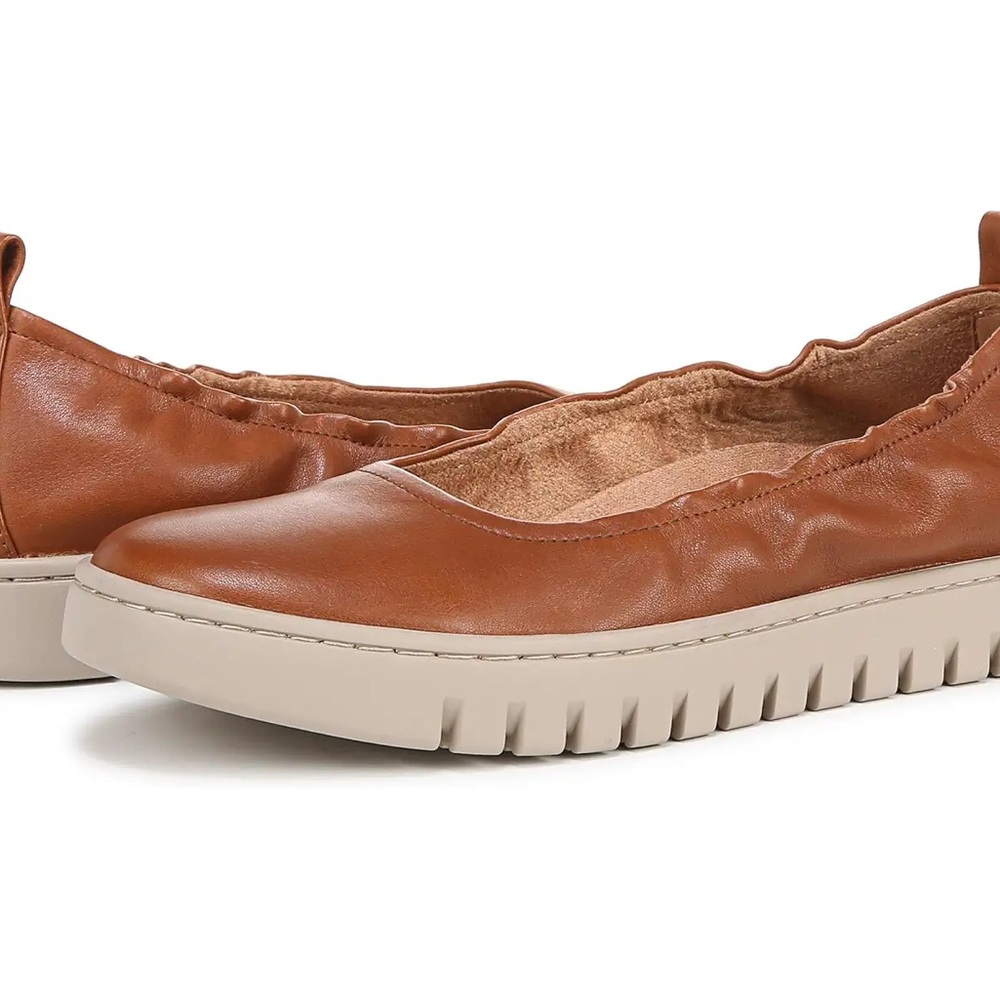 NWT Vionic Uptown Ballet Flat Slip on in Tan Leather 9.5W - Picture 3 of 8